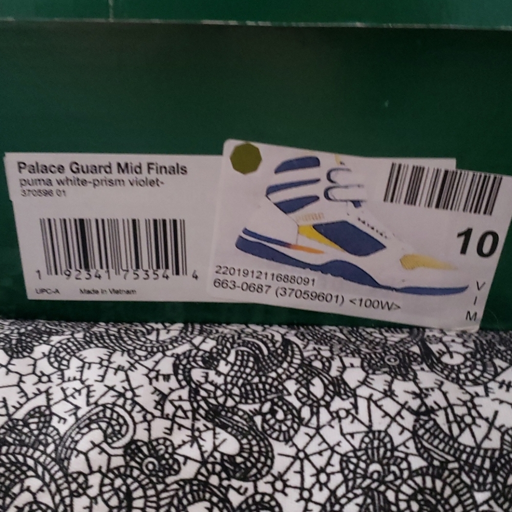 Mens sneakers